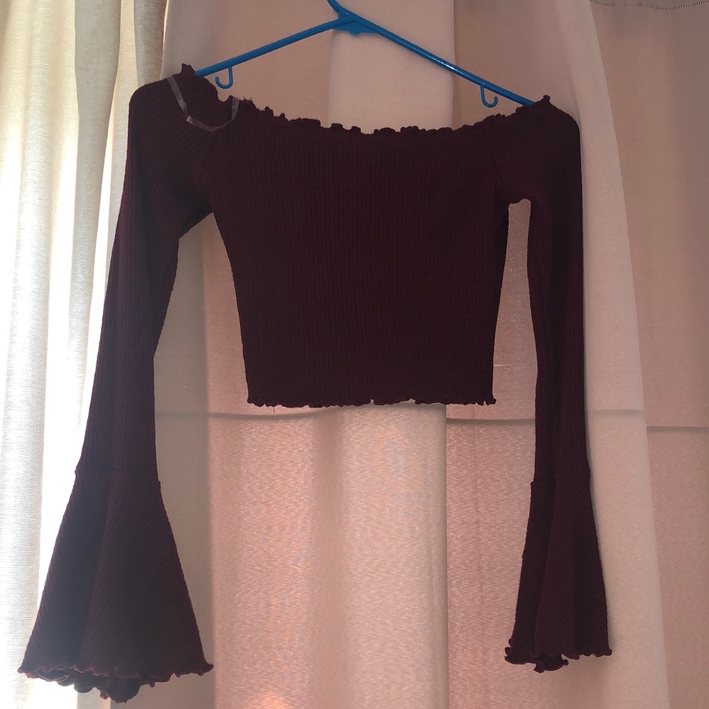 Burgundy crop top long sleeve